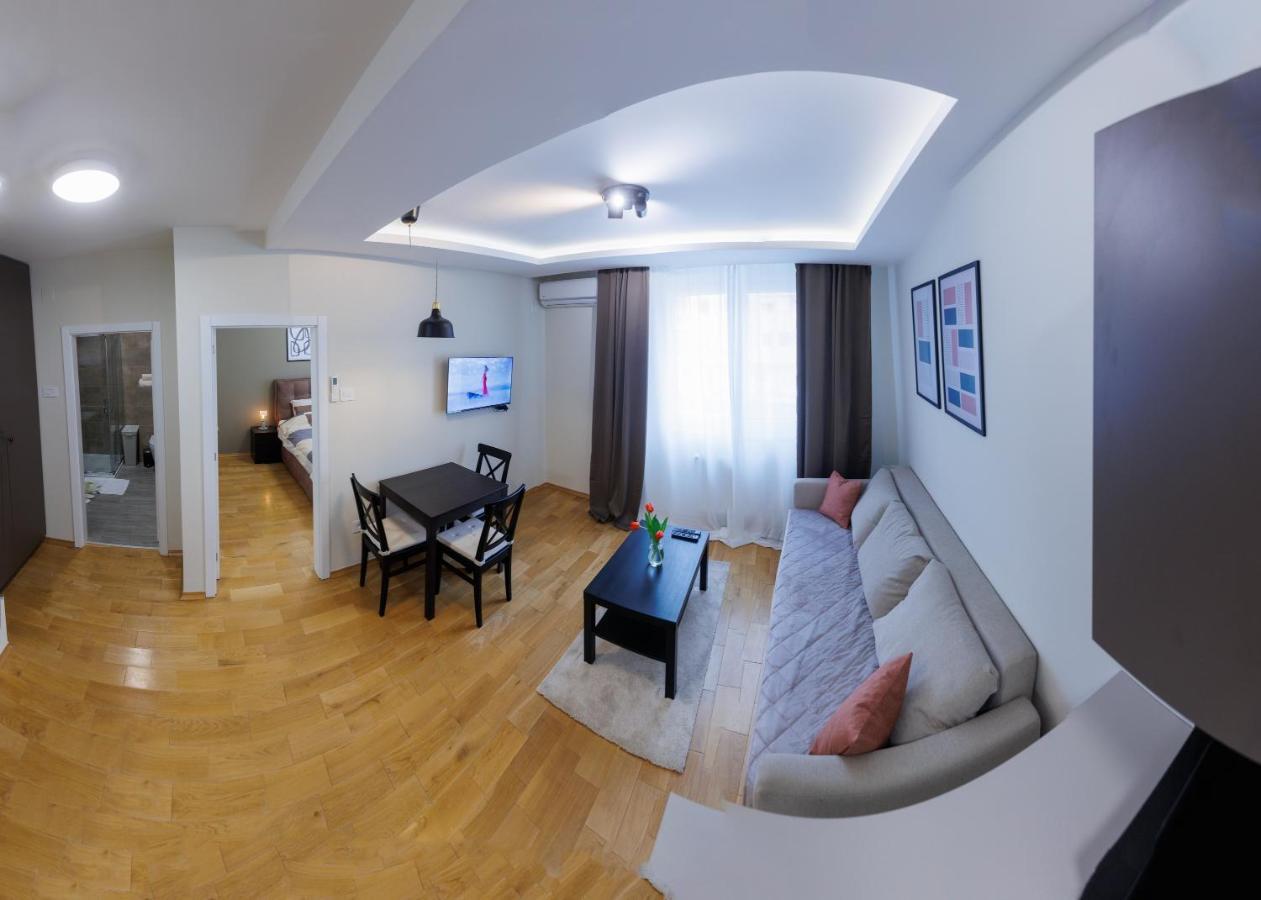Black & White Apartment Subotica Buitenkant foto