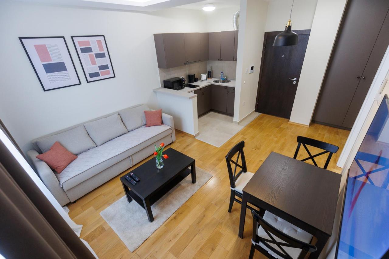 Black & White Apartment Subotica Buitenkant foto